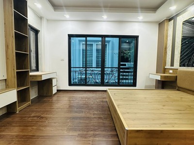 Bán nhà đội cấn, thang máy full nội thất 36m mt4 8 tỷ 2