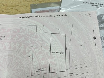 Bán đất biển 210m    vị trí đắc địa gần trần quý cáp   giá 3t2- ngang 9 mét 0