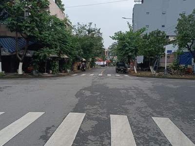 Cần bán gấp khách sạn mặt tiền đinh công trứ, sơn trà   gần biển, 5 tầng, doanh thu ổn định 1