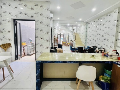 Bán nhà mặt tiền  lê thiệt giao văn cao, gần chợ tân hương, 5/7x19m, 2 t - 3pn, 13.5 tỷ. 0