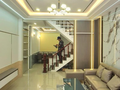 Lên sóng nhà mới shr hc, ngay hẻm 109 tx22 sát chợ minh phát 1
