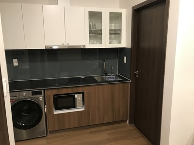 Cho thuê căn hộ 2 p.ngủ  70m2  tại Vinhomes Marina. 2