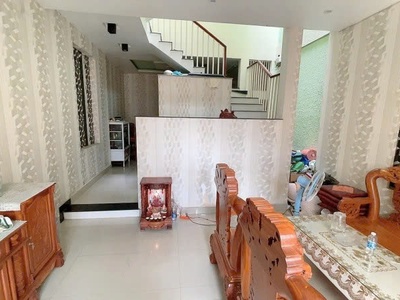 Bán nhà 82m , 3 tầng, 5pn, 5wc, q.9, 7.15  tỷ, sổ hồng 1