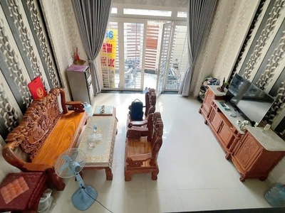 Bán nhà 82m , 3 tầng, 5pn, 5wc, q.9, 7.15  tỷ, sổ hồng 0