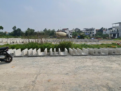 HOT  Lô đất Dãy E Sau Núi   98m , 7m mặt tiền   Vĩnh Yên 0