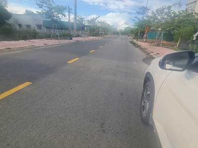 Bán 10mx29m đất ont đường nguyễn du - tx lagi giá rẻ gần biển 2