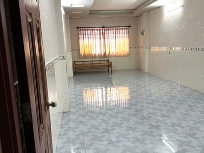 Cho thuê phòng trống mới, diện tích 50m2 đường trần văn hoàng,q.tb 0