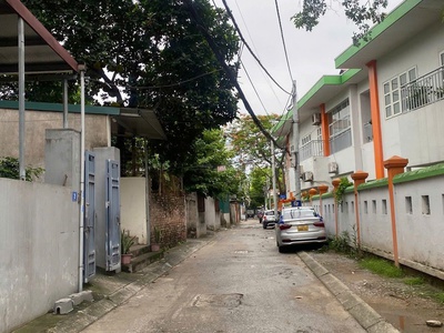 Bán đất - tổ 36 ngọc thụy - cạnh trường học - oto đỗ - 32m2 - 3ty4 2