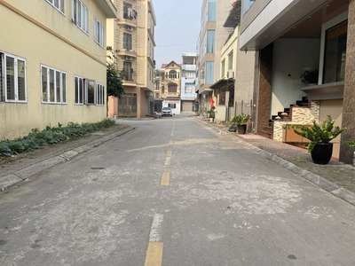 Cự Khối  Bán đất phân lô ô tô tránh, 65.2m2, gần cầu Thanh Trì, kết nối tiện 1