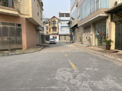Cự Khối  Bán đất phân lô ô tô tránh, 65.2m2, gần cầu Thanh Trì, kết nối tiện 4