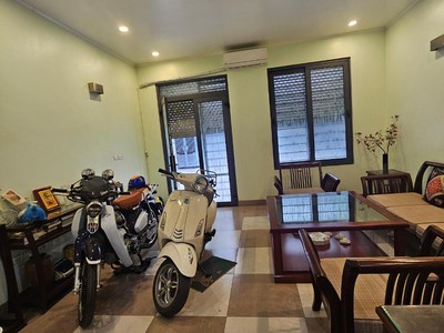 Siêu phẩm ngõ 61 lạc trung bán nhà 4 tầng long lanh phân lô ô tô dừng đỗ kinh doanh hai bà trưng 0