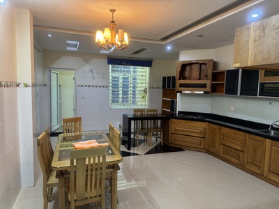 Bán nhà 3 tầng đường Hoàng Thúc Trâm,gần tiểu la,hải châu. giá 8.5 tỷ. 8