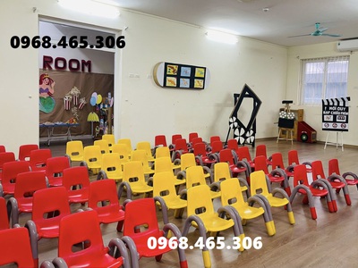 Ghế nhựa tay vịn mầm non nhập khẩu 0