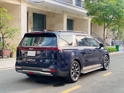 Bán xe Kia Carnival 2.2D Signature 2023, màu xanh đen. 4