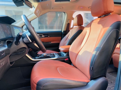 Bán xe Kia Carnival 2.2D Signature 2023, màu xanh đen. 5