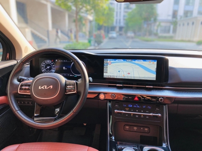 Bán xe Kia Carnival 2.2D Signature 2023, màu xanh đen. 8