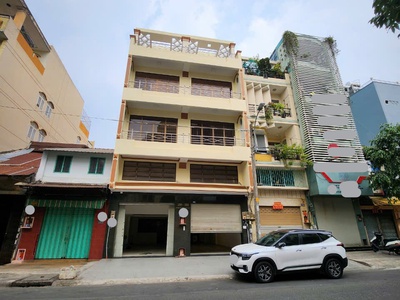 Bán gấp tòa nhà Dương Tử Giang P.4 Quận 11, giá 70ty, đang có sẵn thu nhập 2