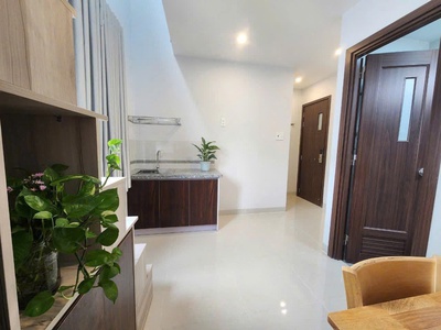 Cần bán gấp căn hộ dịch vụ gần vòng xoay Lê Đại Hành Quận 11 chỉ 13ty 2