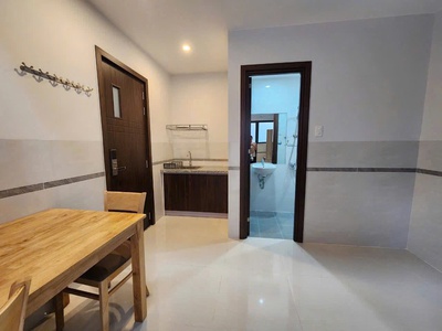 Cần bán gấp căn hộ dịch vụ gần vòng xoay Lê Đại Hành Quận 11 chỉ 13ty 3