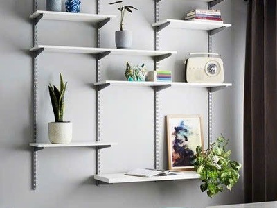 Bảng so sánh chi tiết giữa TỦ QUẦN ÁO GỖ và KỆ THANH RAY AMD, tập trung vào 4 tiêu chí: Chi phí Tá 1