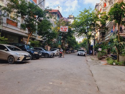 Bán nhà phố cầu giấy, 61m, 2mt, ô tô, 9t,tm, kd, dòng tiền 120tr/tháng, giá nhỉnh 25 tỷ 0