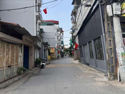 Bán đất kẻ tạnh giang biên ngõ thông oto tránh diện tích 136m, mặt tiền rộng: 6.7m, 19 tỷ 0
