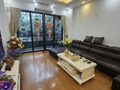 Mặt phố yên bình 50m , mt 5m, ô tô tránh, kinh doanh, 14 tỷ 1