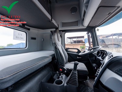 Xe đfâu kéo Dongfeng động cơ 420hp  2024 3