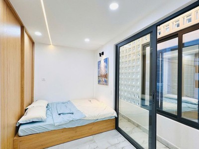 Bán nhà hxh phan đăng lưu 3 tầng chỉ hơn 3 tỉ 2