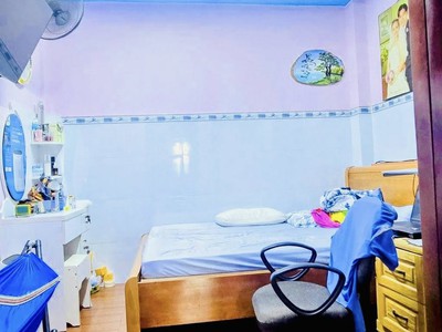 Gấp bán giảm 1 tỷ - giáp tân bình - q11 - hxh  - 82m - 3 tầng chỉ 6.x tỷ 3