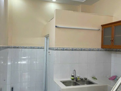 Hẻm xe tải thông - kề bên tân hoà đông - bình trị đông - ngay ngã tư 4 xã - 2 tầng - 33m2 - 2 phòng 1
