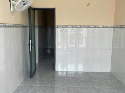 Hẻm xe tải thông - kề bên tân hoà đông - bình trị đông - ngay ngã tư 4 xã - 2 tầng - 33m2 - 2 phòng 2