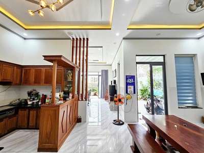 Bán biệt thự siêu sang, trung tâm p. trảng dài, đường nhựa 8m chỉ 5tỷ490 4