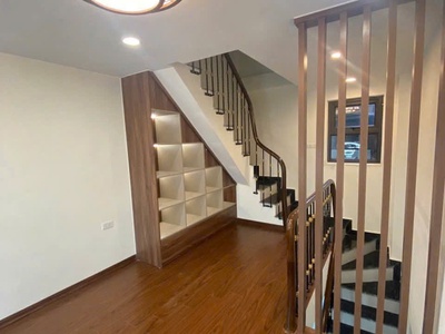 Cho thuê nhà nguyên căn ngõ 139 tam trinh, 4 tầng x 30m2, 3 ngủ kk, 12 triệu kd on, ở gđ 2