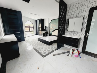 Bán nhà 6 tầng thang máy phố lạc long quân, tây hồ, ô tô vào nhà, dân trí cao, 48m, 13 tỷ. 0