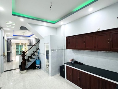 Bán nhà tên lửa bình tân - hẻm xe tăng thoáng mát - công nhân 42m - 4.4 tỷ 2