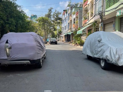 Nhà 2 tầng mới, cách 1 căn hẻm xe hơi, tân hòa đông quận 6 0