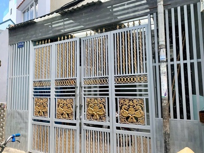 Bán nhà hẻm ba gác ngang 4,8m bình đông p15q8 nhỉn 4 tỉ 2