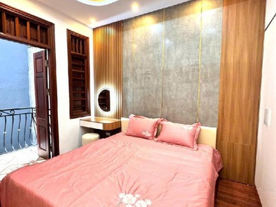 Nhà đẹp tặng full nội thất - dân xây - gần phố - thoáng trước sau 4