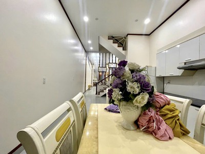 Cho thuê nhà Văn Cao, DT: 83m2, 4 p.ngủ full đồ. 3