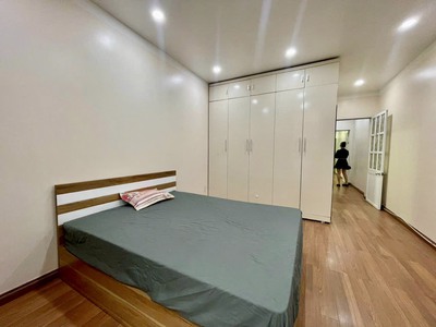 Cho thuê nhà Văn Cao, DT: 83m2, 4 p.ngủ full đồ. 8