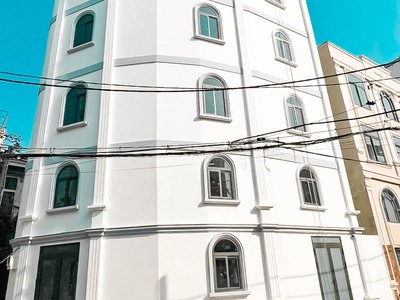Chdv cao cấp xây mới 3 mặt tiền - dt 78m2 - cho thuê 84tr/tháng - giá: 15.5 tỷ - nguyễn văn đậu, 0