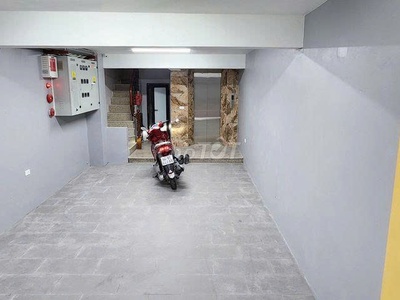 Cho thuê nhà 1 hầm 7 tầng, có tháng máy, 55m2- số 11 ngõ 6 mạc thái tổ, p.yên hòa, cầu giấy 3