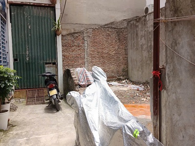 Bán lô 50m , mt 5m ngô gia tự giá hơn 5 tỷ cách 1 nhà ra ô tô tránh 2