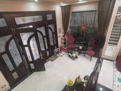 Nhà đẹp như biệt thự- khu cán bộ ca cấp- thang máy nhập khẩu giải phóng 57m2 x 5 tầng ,mặt tiền 4