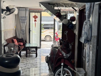 Bán gấp chdv hương lộ 3 giáp tân phú dòng tiền 40tr/th 210m2 ,2 tầng nhỉnh 17 tỷ 0