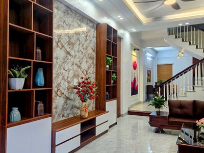 Bán nhà 4 tầng ngõ 2 oto tránh nhau đường Ngô Quyền, TP HD, 58.9m2, mt 4.15m, 4 ngủ 2