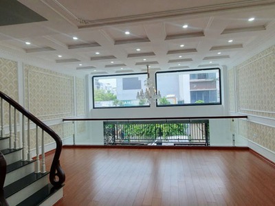 Cần bán 90m2 nhà 6 tầng, thang máy, thiết kế kinh doanh, gần phố Nông Vụ, Phúc Lợi. Đường rộng 13m 2