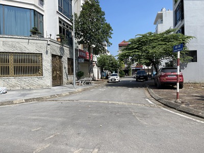 Cần bán 90m2 nhà 6 tầng, thang máy, thiết kế kinh doanh, gần phố Nông Vụ, Phúc Lợi. Đường rộng 13m 3