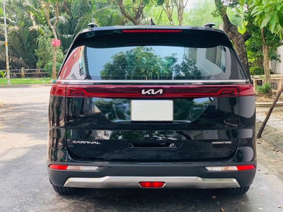 Bán xe Kia Carnival 3.5G Signature 2023, màu đen. 1